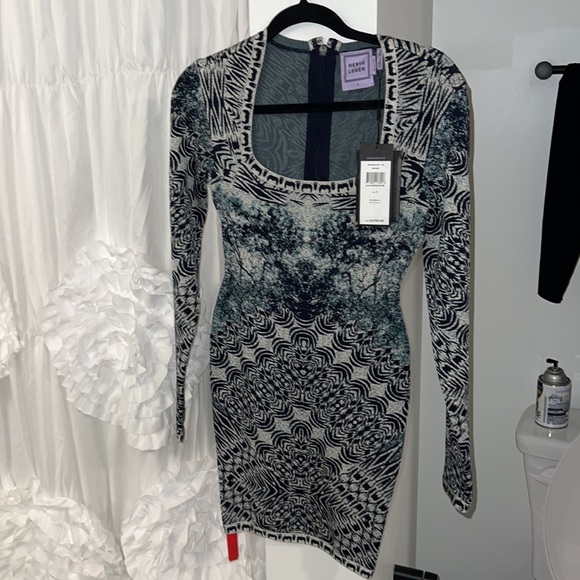slim fit dress slacks THE METALLIC ALBA GOWN – HERVÉ LÉGER main image 1